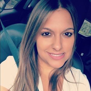 Meet your Posher, Ileana